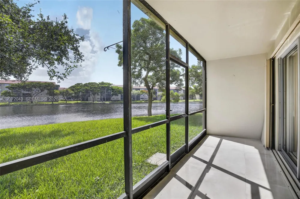 13800 SW 14th St #114C Pembroke Pines, FL 33027