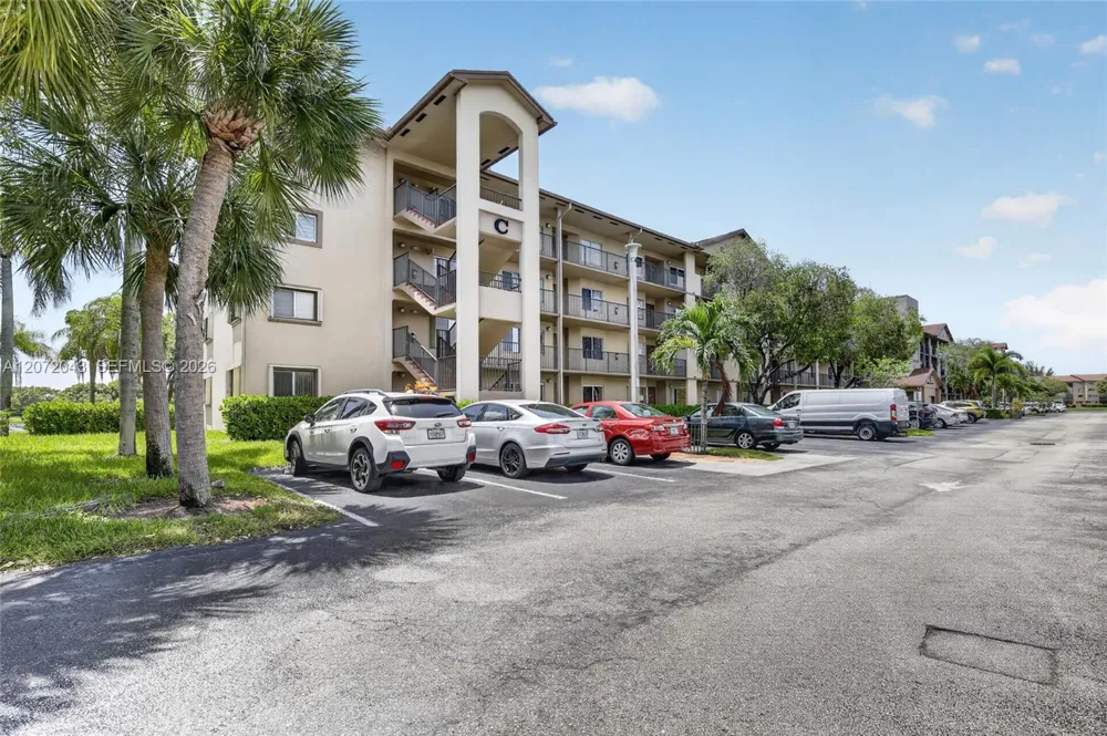 13800 SW 14th St #114C Pembroke Pines, FL 33027