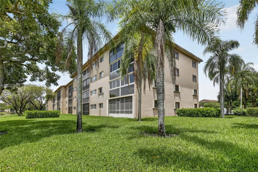13800 SW 14th St #114C Pembroke Pines, FL 33027