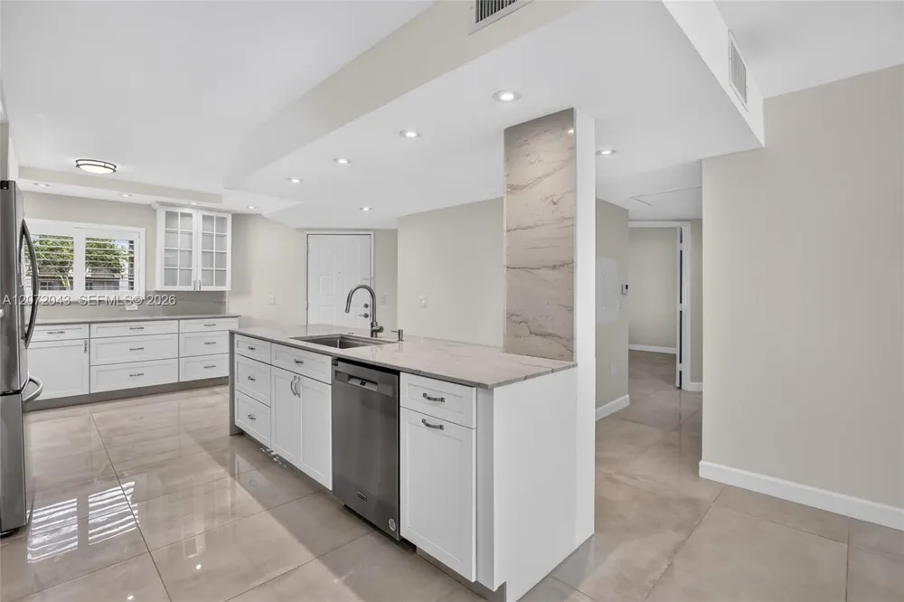 13800 SW 14th St #114C Pembroke Pines, FL 33027