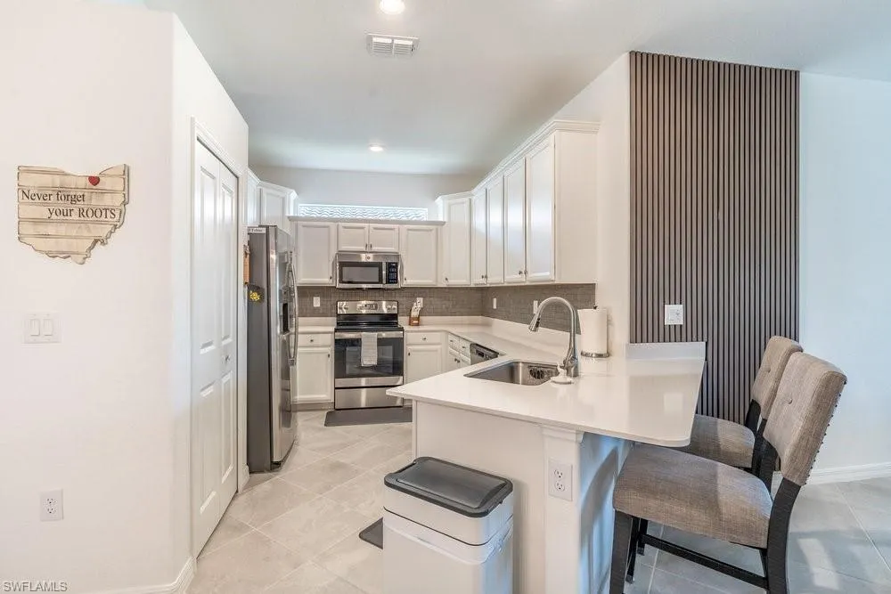 2645 Vine Avenue Naples, FL 34120