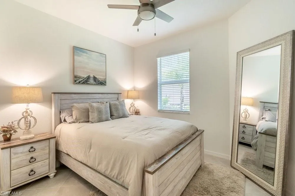 2645 Vine Avenue Naples, FL 34120