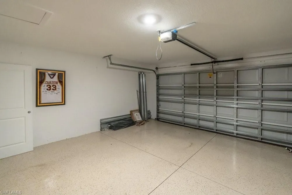 2645 Vine Avenue Naples, FL 34120