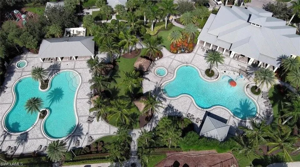 2645 Vine Avenue Naples, FL 34120