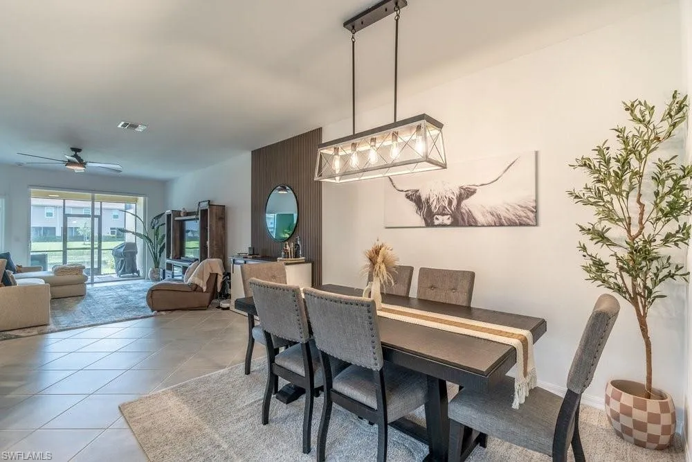 2645 Vine Avenue Naples, FL 34120