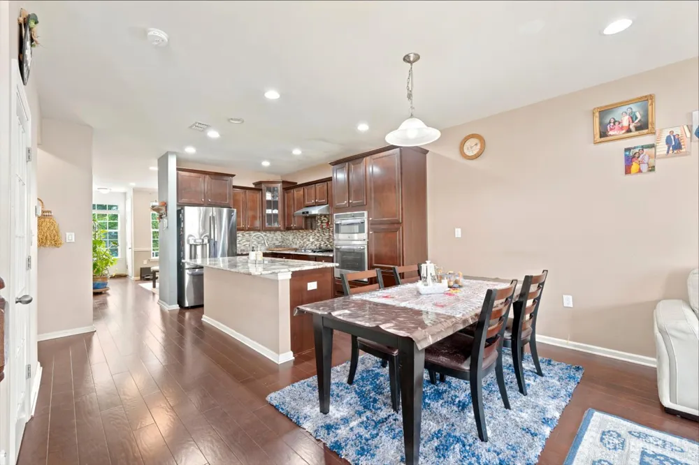 23 Morris Lane Cranbury, NJ 08512