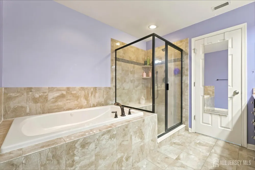 23 Morris Lane Cranbury, NJ 08512