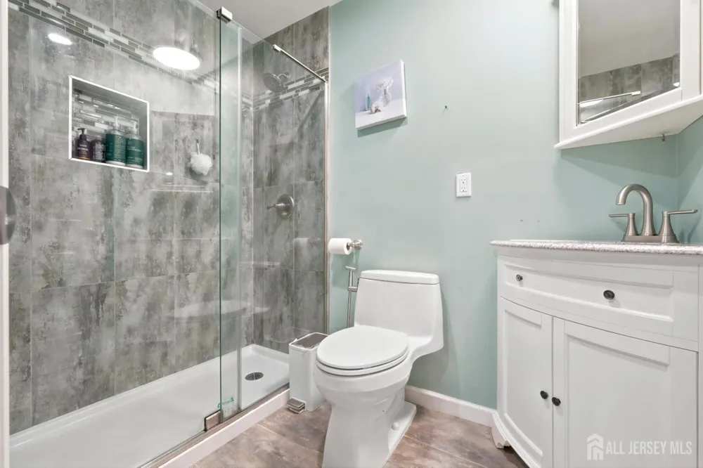 23 Morris Lane Cranbury, NJ 08512