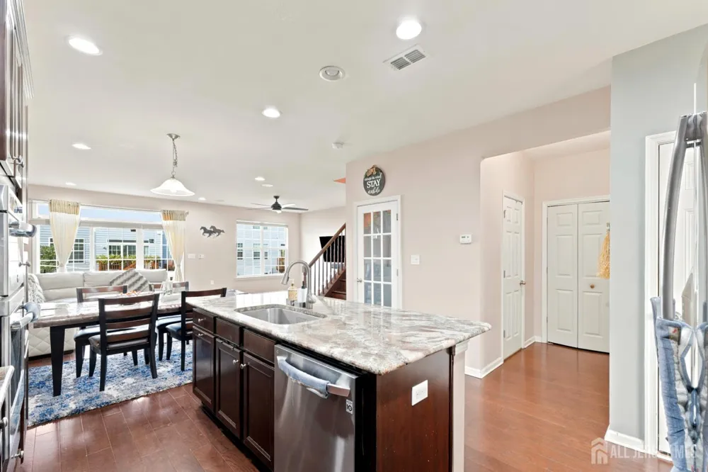 23 Morris Lane Cranbury, NJ 08512