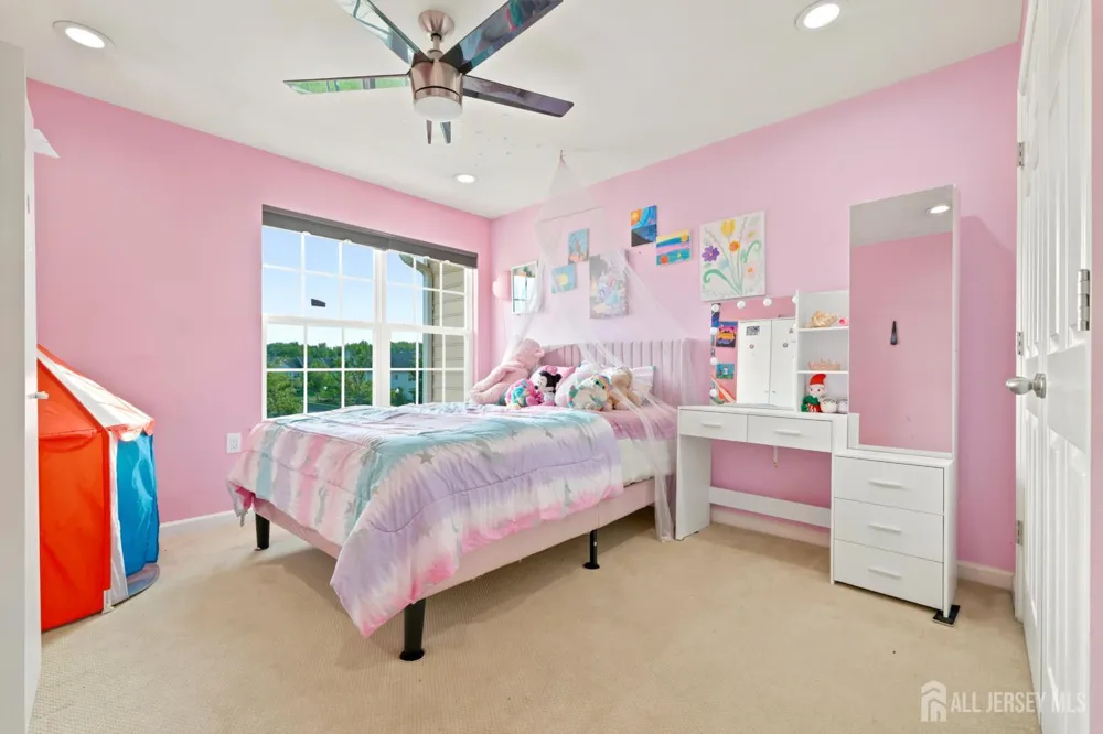 23 Morris Lane Cranbury, NJ 08512