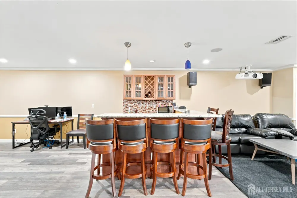 23 Morris Lane Cranbury, NJ 08512