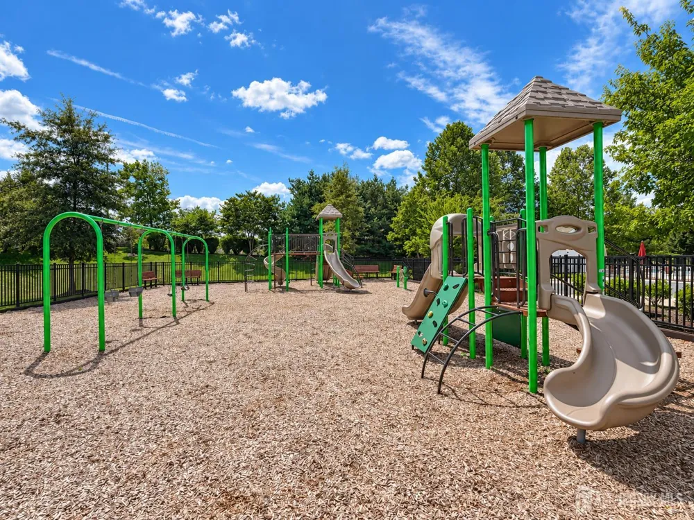 23 Morris Lane Cranbury, NJ 08512