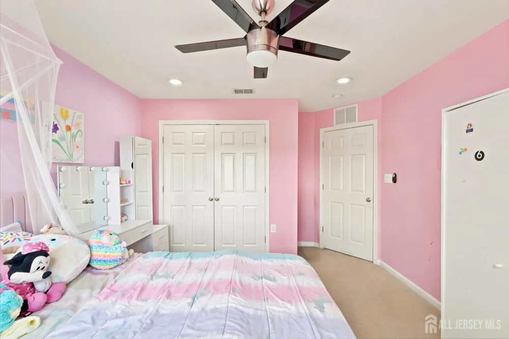 23 Morris Lane Cranbury, NJ 08512