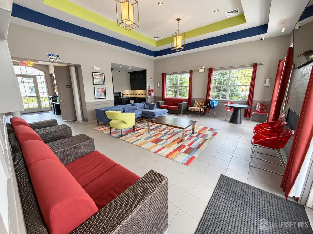 23 Morris Lane Cranbury, NJ 08512