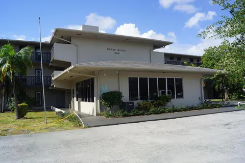 1250 E SAMPLE ROAD #303