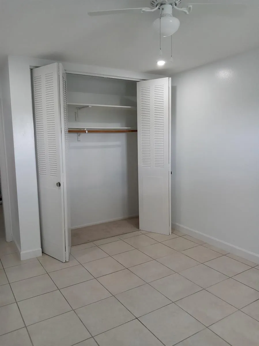 1250 E SAMPLE ROAD #303 Pompano Beach, FL 33064