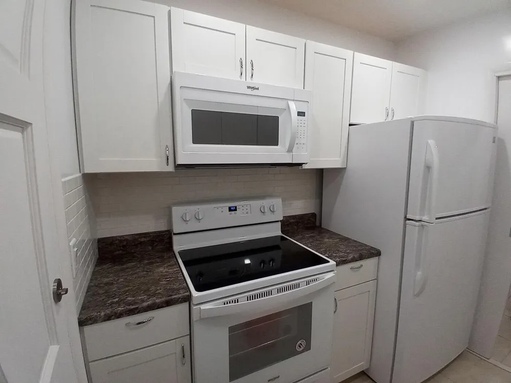 1250 E SAMPLE ROAD #303 Pompano Beach, FL 33064