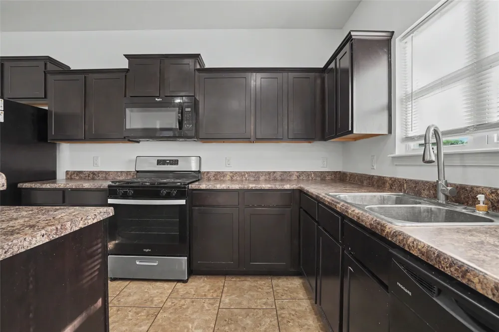 14815 S Lakewood Avenue Bixby, OK 74008