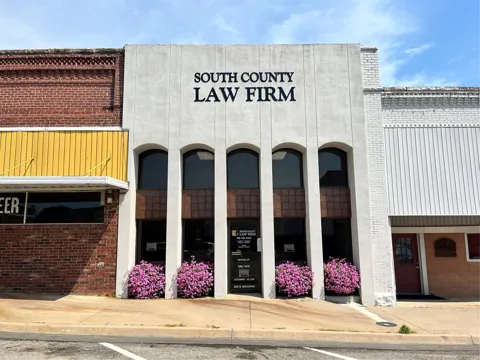 320 W Broadway
