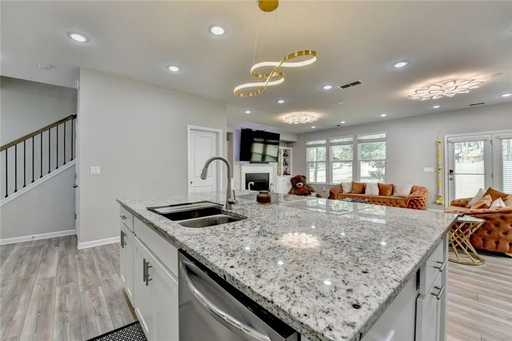 3240 Herald Drive Scottdale, GA 30079