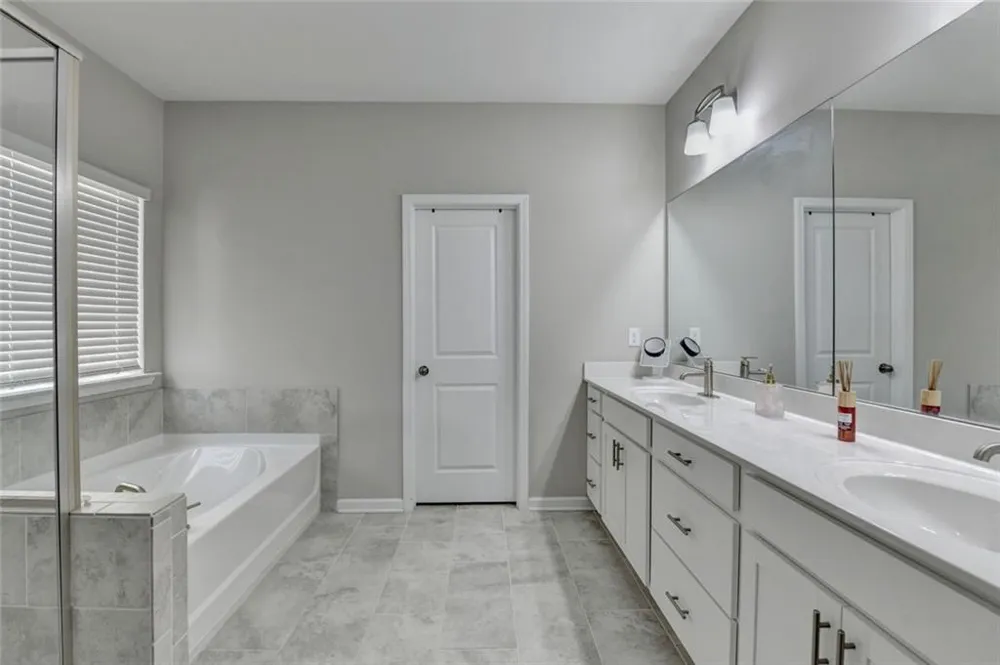 3240 Herald Drive Scottdale, GA 30079