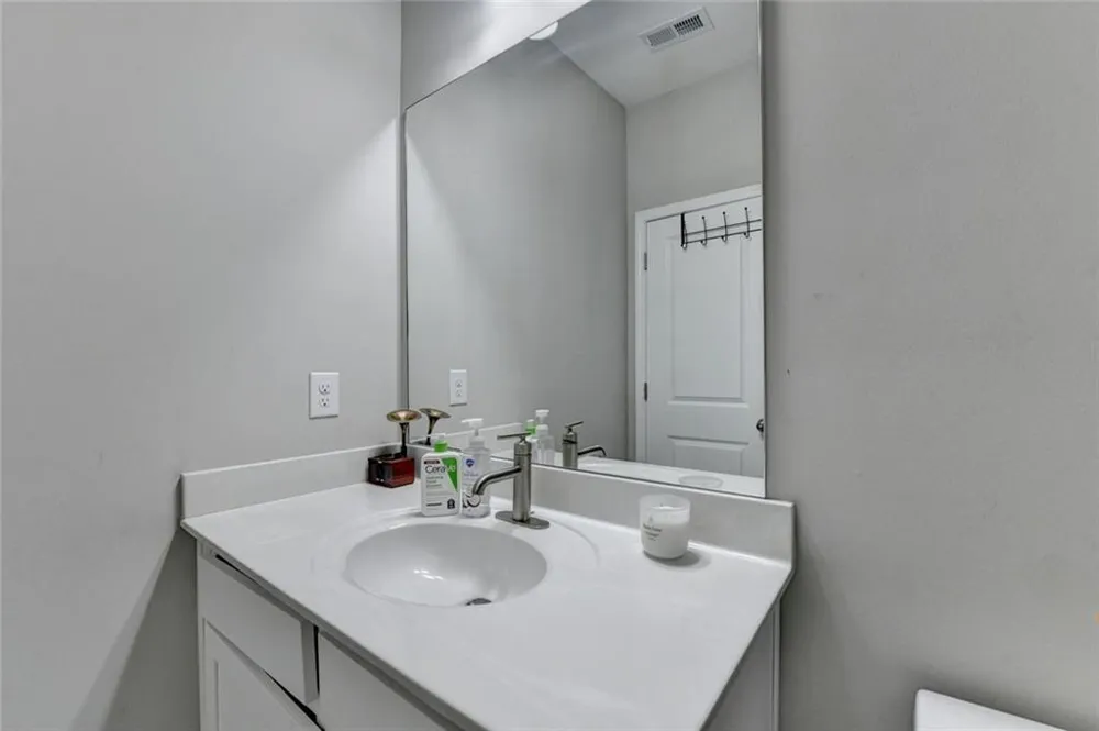 3240 Herald Drive Scottdale, GA 30079