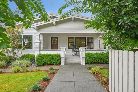 116 Magnolia Avenue