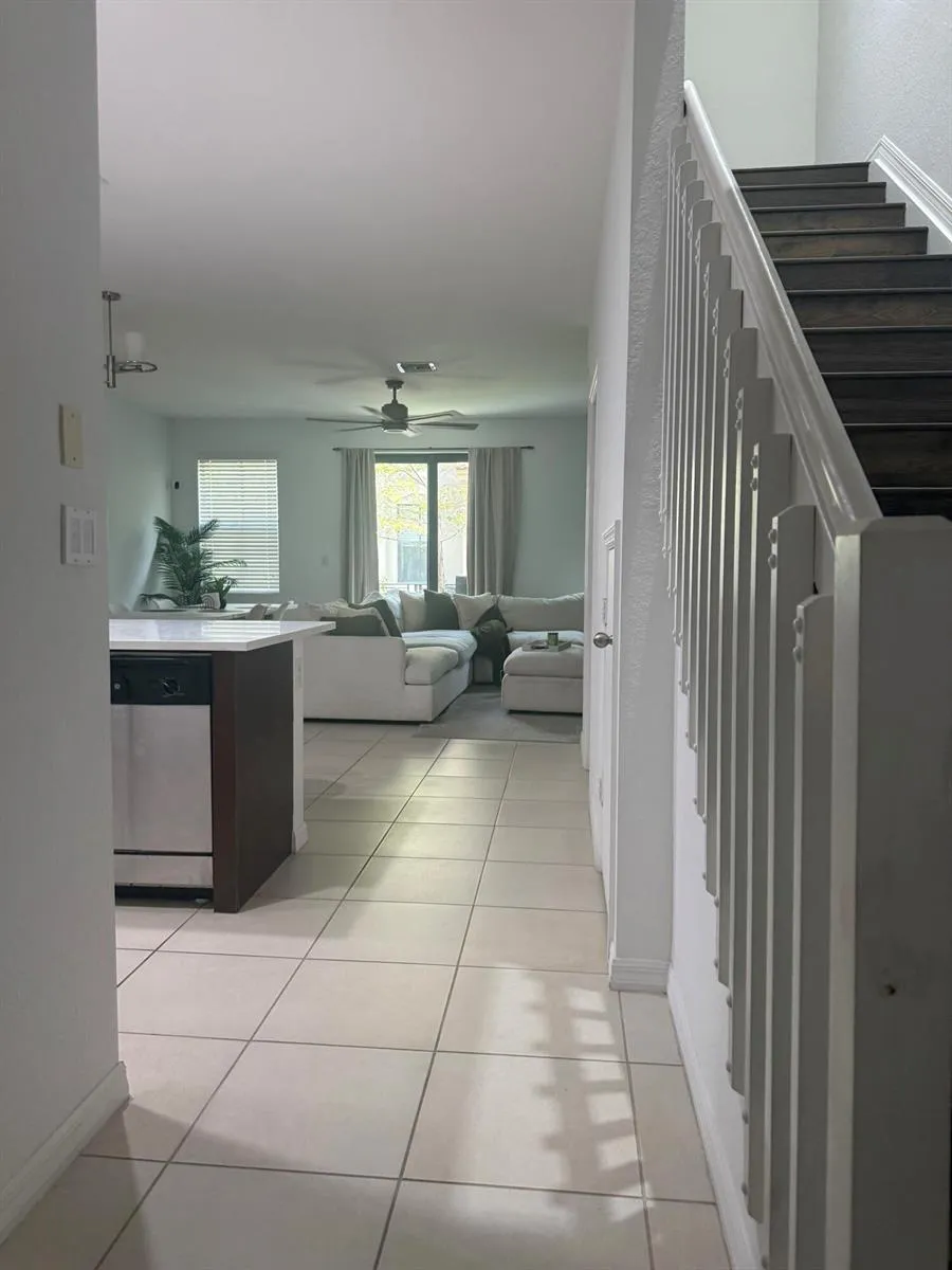 1091 NW 33RD STREET Pompano Beach, FL 33064