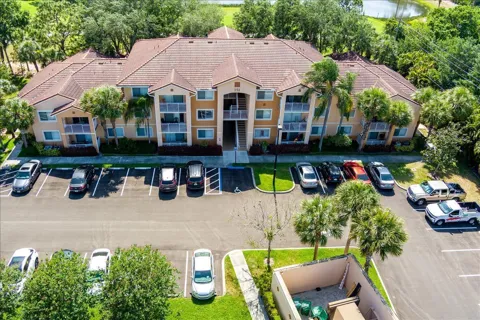 151 SW Palm Drive #106