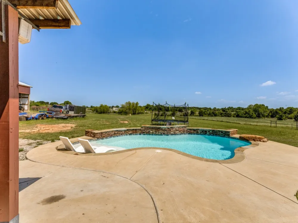 760 County Road 4380 Decatur, TX 76234