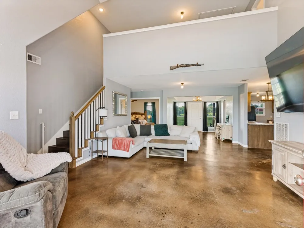 760 County Road 4380 Decatur, TX 76234