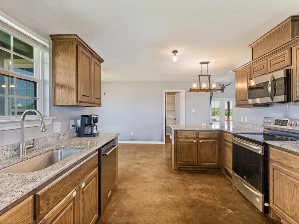 760 County Road 4380 Decatur, TX 76234