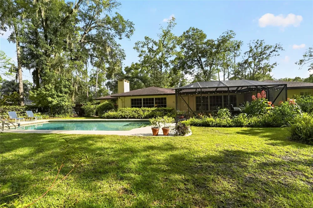 4624 NW 19TH PLACE Gainesville, FL 32605