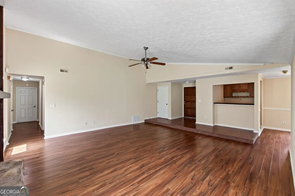 228 Avalon WAY Riverdale, GA 30274