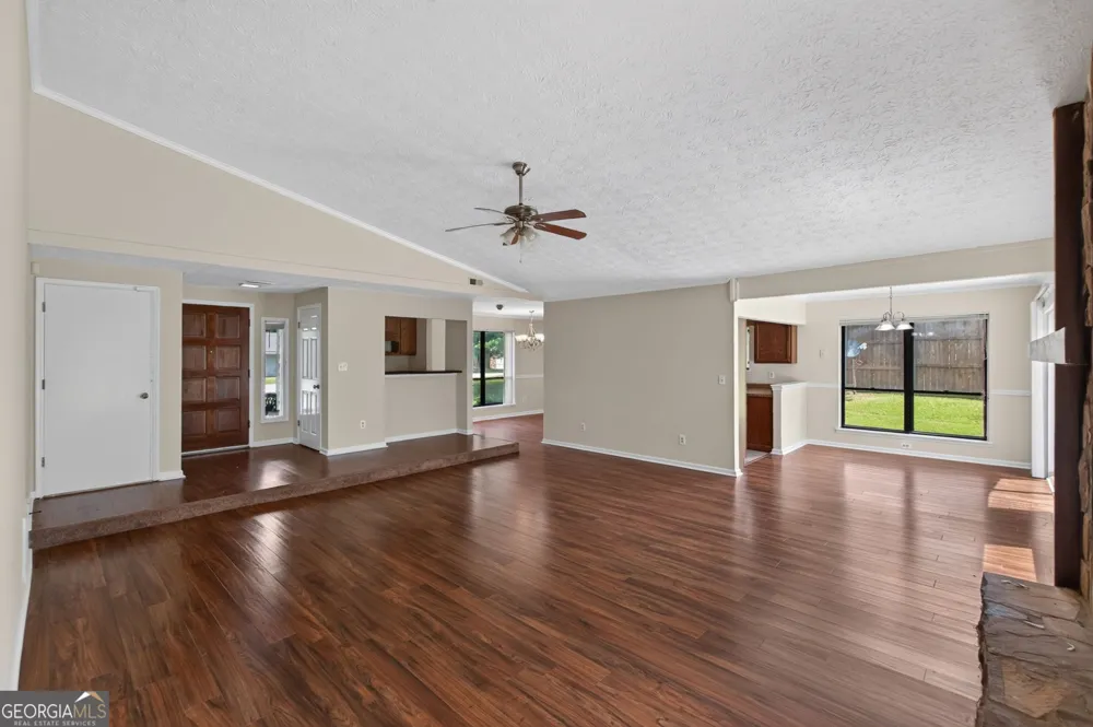 228 Avalon WAY Riverdale, GA 30274