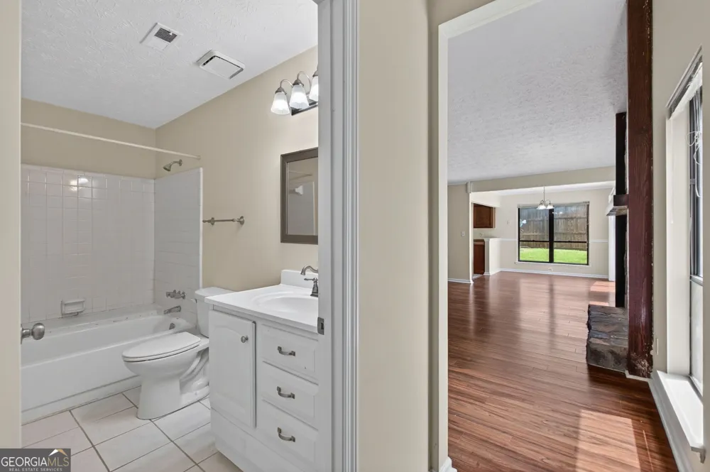 228 Avalon WAY Riverdale, GA 30274