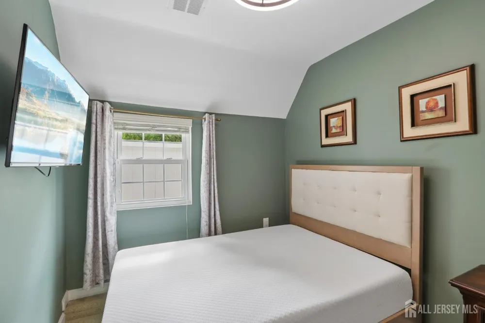 15 Douglas Avenue Hamilton, NJ 08619