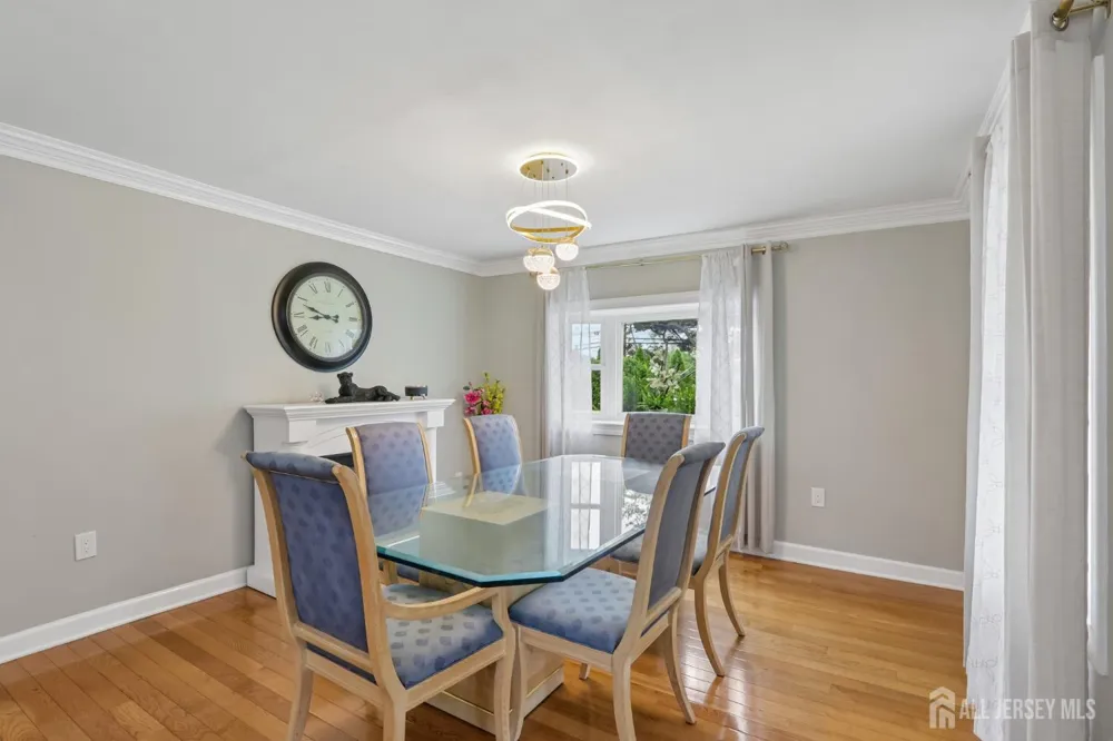 15 Douglas Avenue Hamilton, NJ 08619