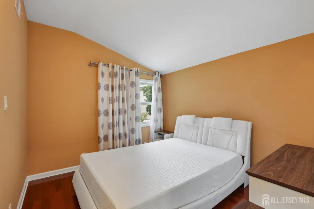 15 Douglas Avenue Hamilton, NJ 08619