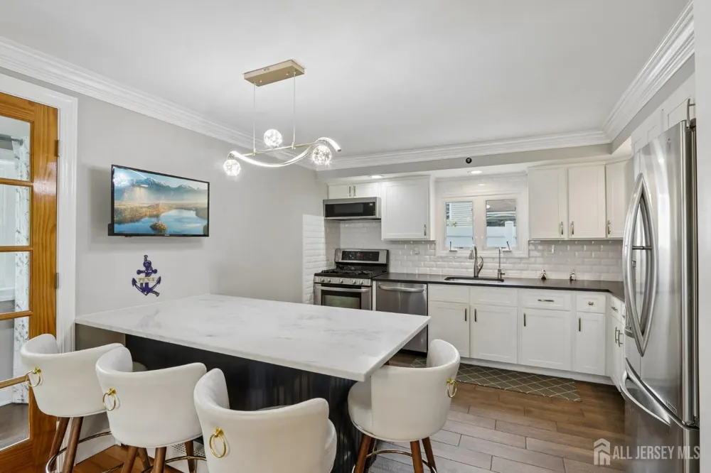 15 Douglas Avenue Hamilton, NJ 08619