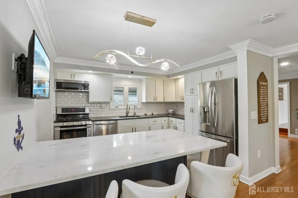 15 Douglas Avenue Hamilton, NJ 08619