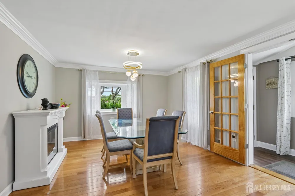 15 Douglas Avenue Hamilton, NJ 08619