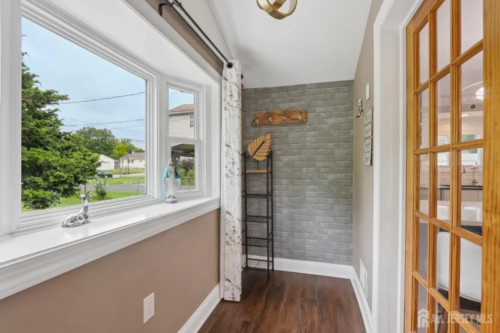 15 Douglas Avenue Hamilton, NJ 08619
