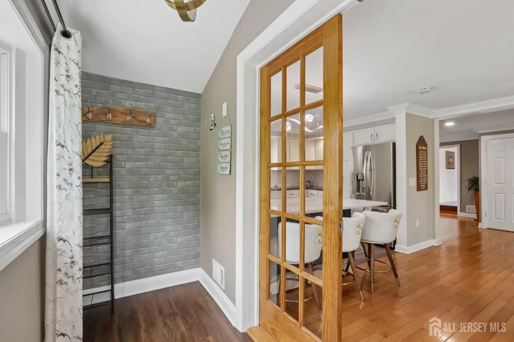 15 Douglas Avenue Hamilton, NJ 08619