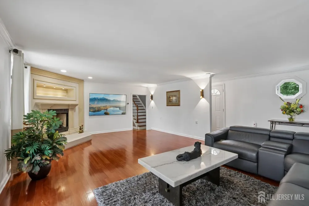 15 Douglas Avenue Hamilton, NJ 08619