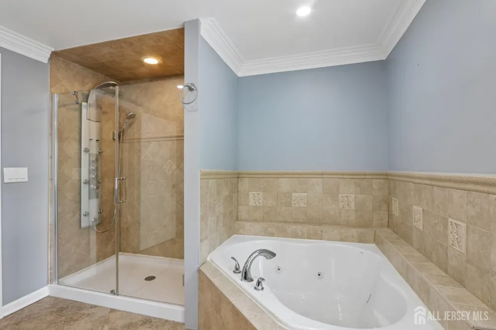 15 Douglas Avenue Hamilton, NJ 08619