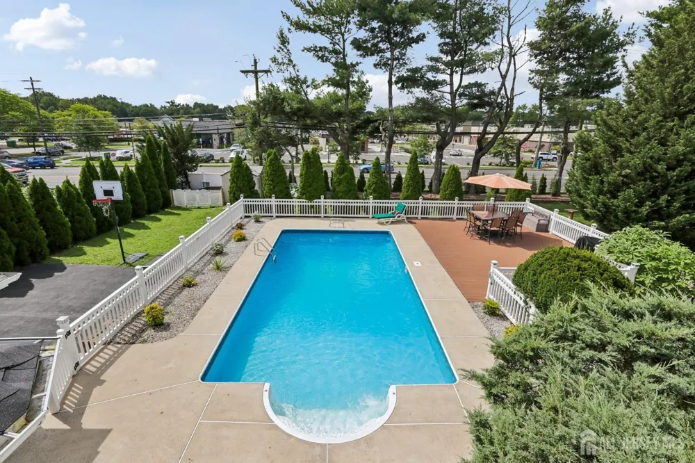 15 Douglas Avenue Hamilton, NJ 08619