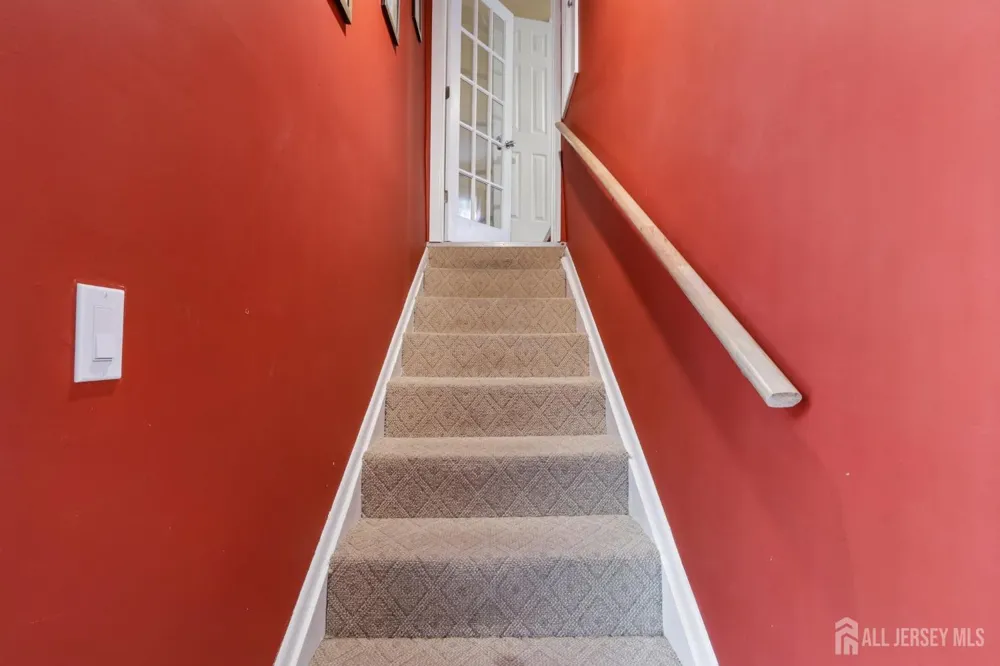 15 Douglas Avenue Hamilton, NJ 08619