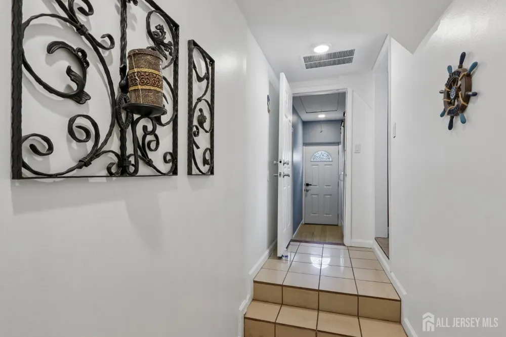 15 Douglas Avenue Hamilton, NJ 08619