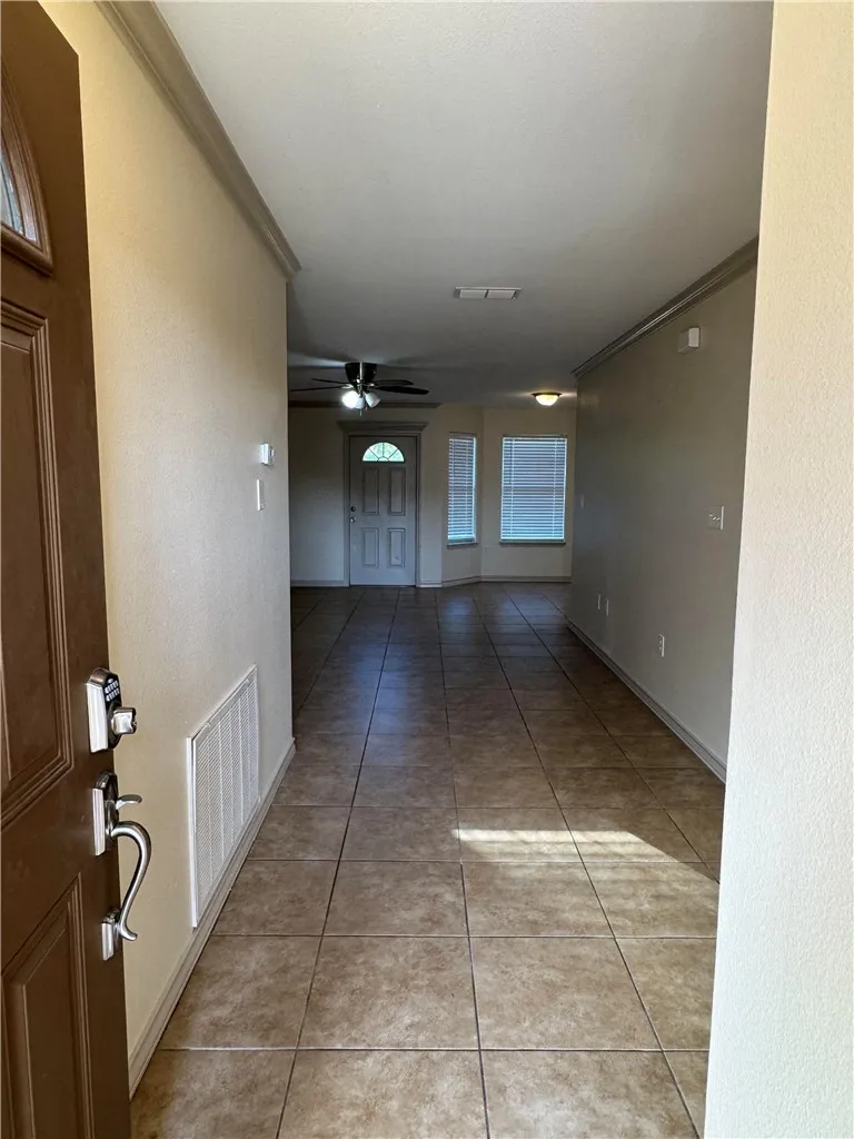 100 Moss Odem, TX 78370